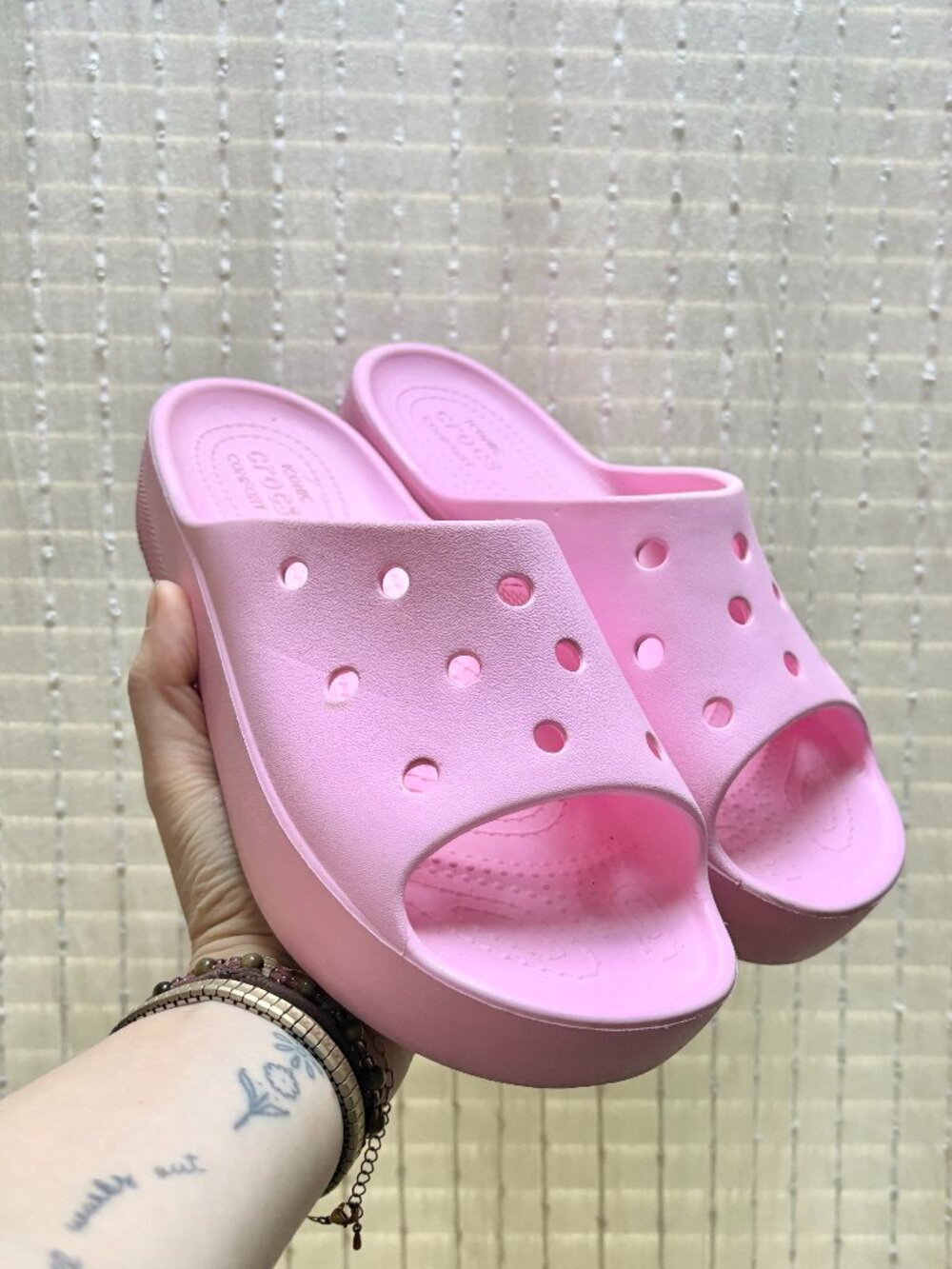 Crocs Pink Platform Slide Sandals - 7
